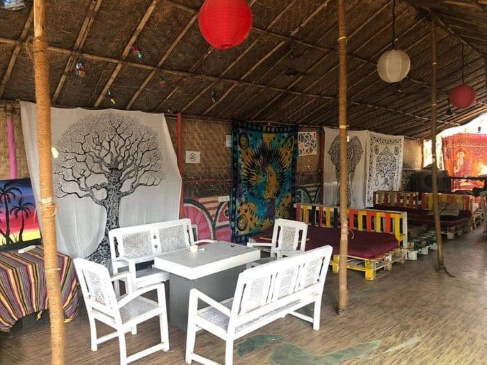 Hippie Hostel Or Goamazing Hostel Anjuna Exterior photo